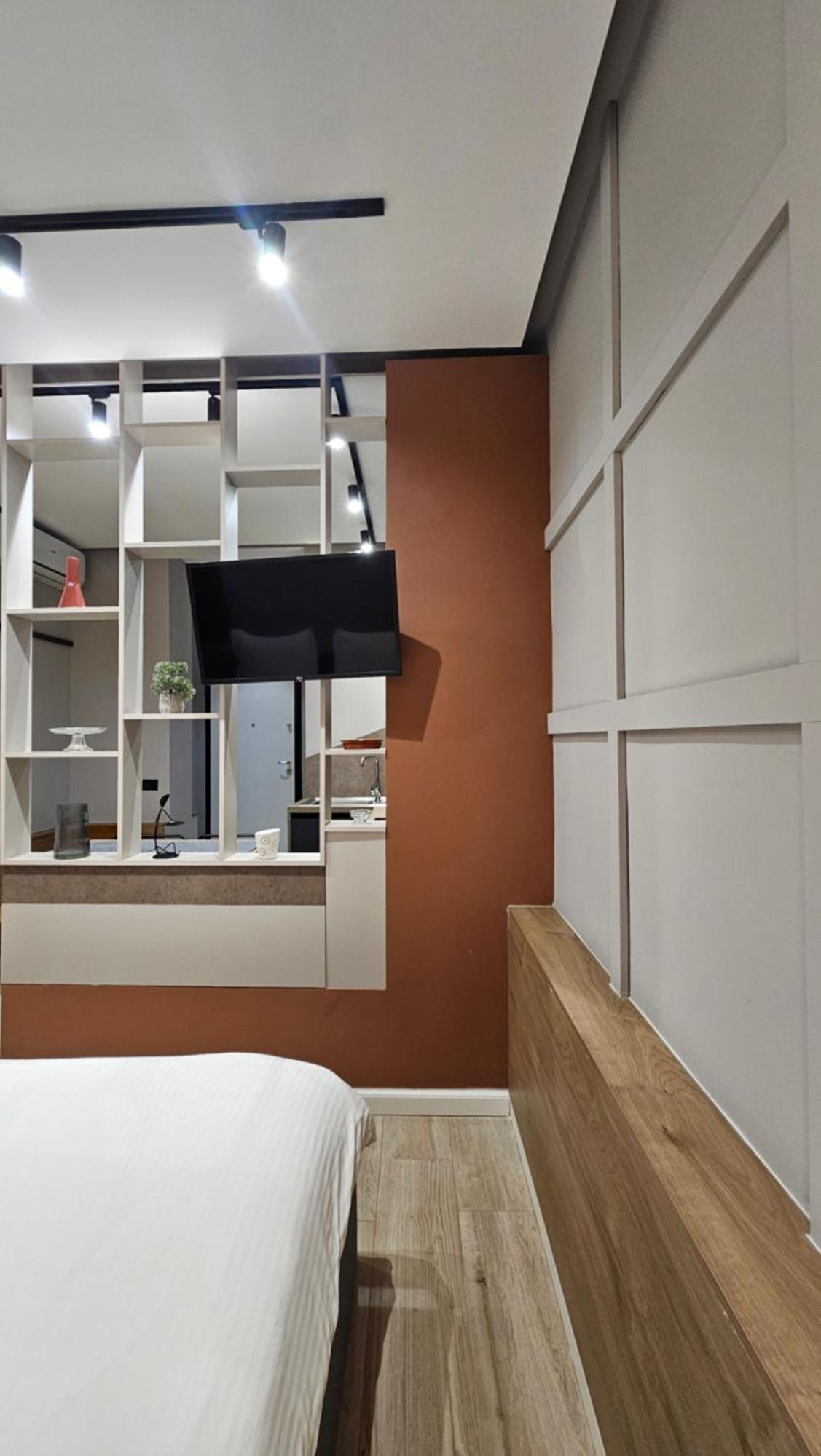 Tam Serviced Studio Apartments Next To Blloku 地拉那 外观 照片
