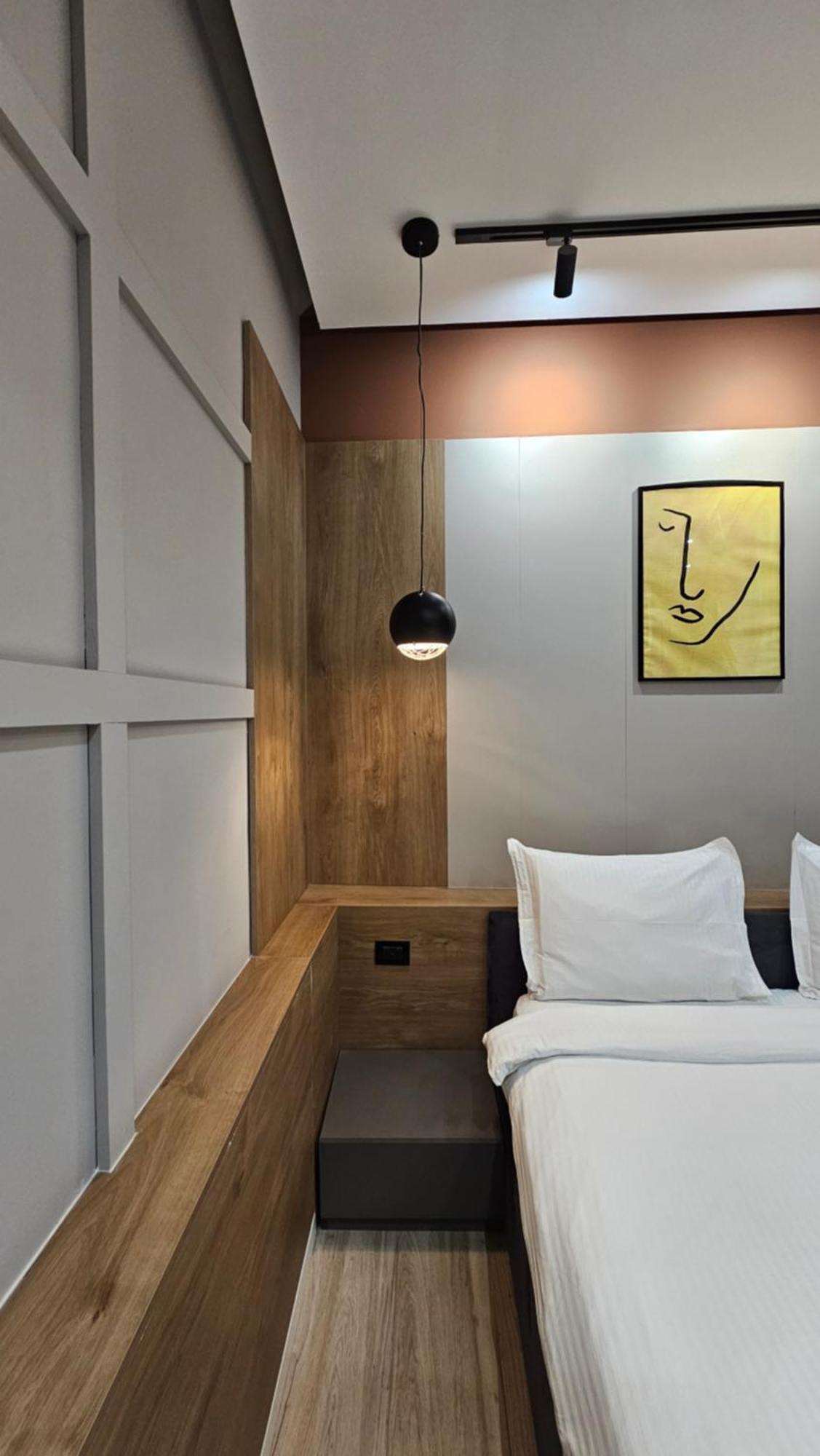 Tam Serviced Studio Apartments Next To Blloku 地拉那 外观 照片