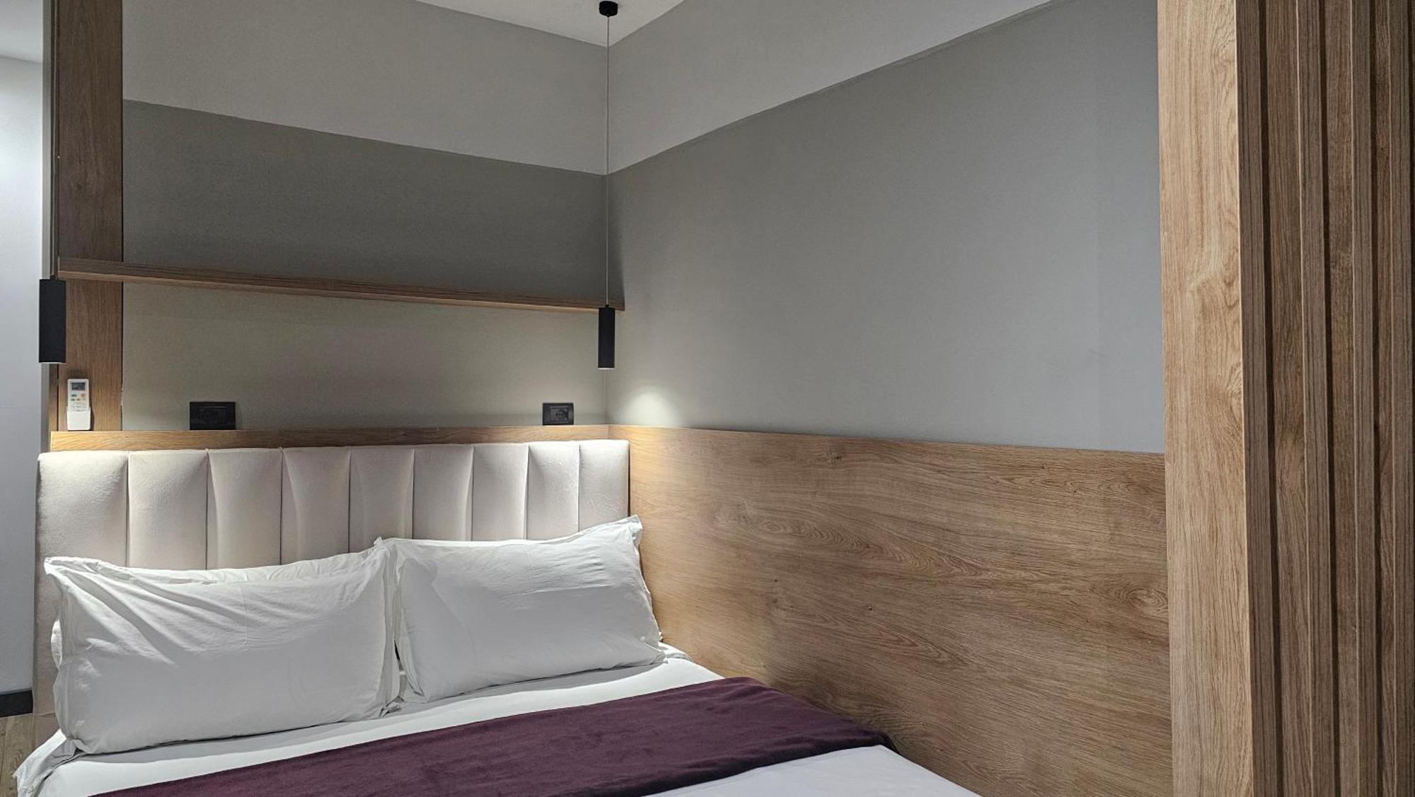 Tam Serviced Studio Apartments Next To Blloku 地拉那 外观 照片