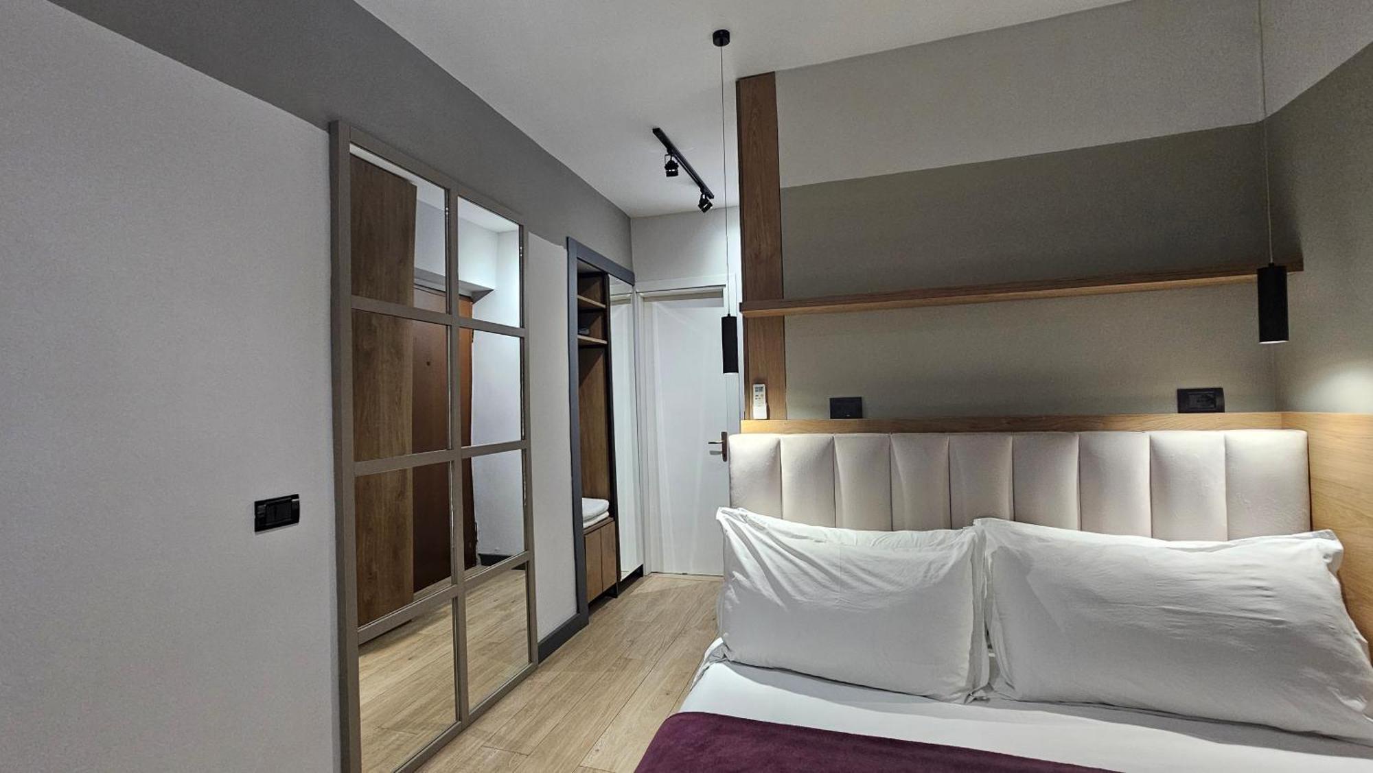 Tam Serviced Studio Apartments Next To Blloku 地拉那 外观 照片