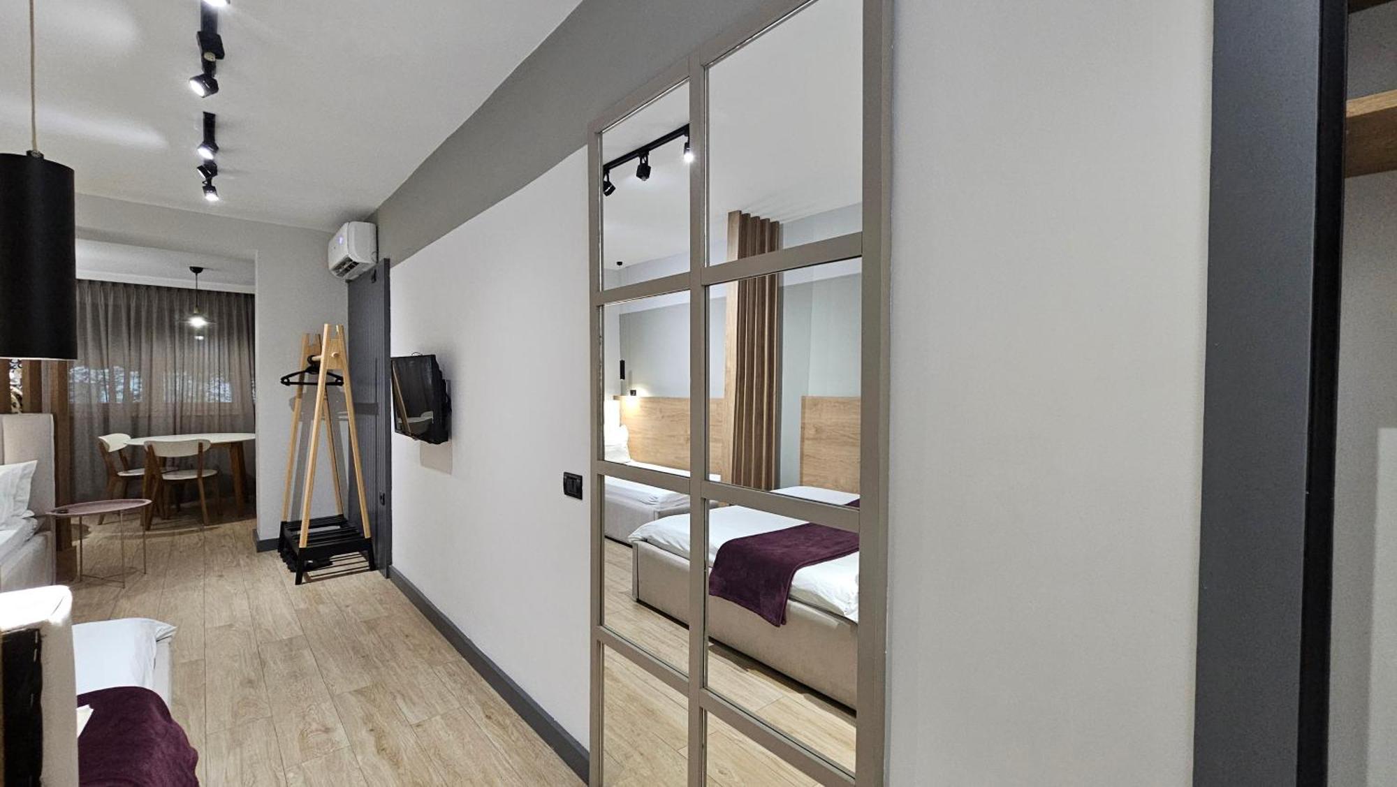 Tam Serviced Studio Apartments Next To Blloku 地拉那 外观 照片
