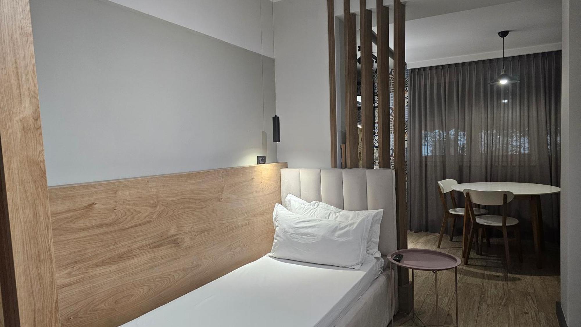 Tam Serviced Studio Apartments Next To Blloku 地拉那 外观 照片