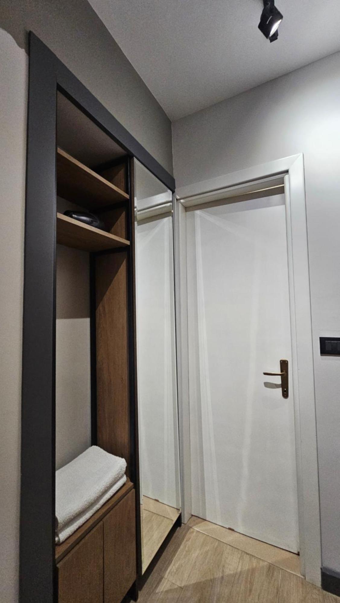 Tam Serviced Studio Apartments Next To Blloku 地拉那 外观 照片