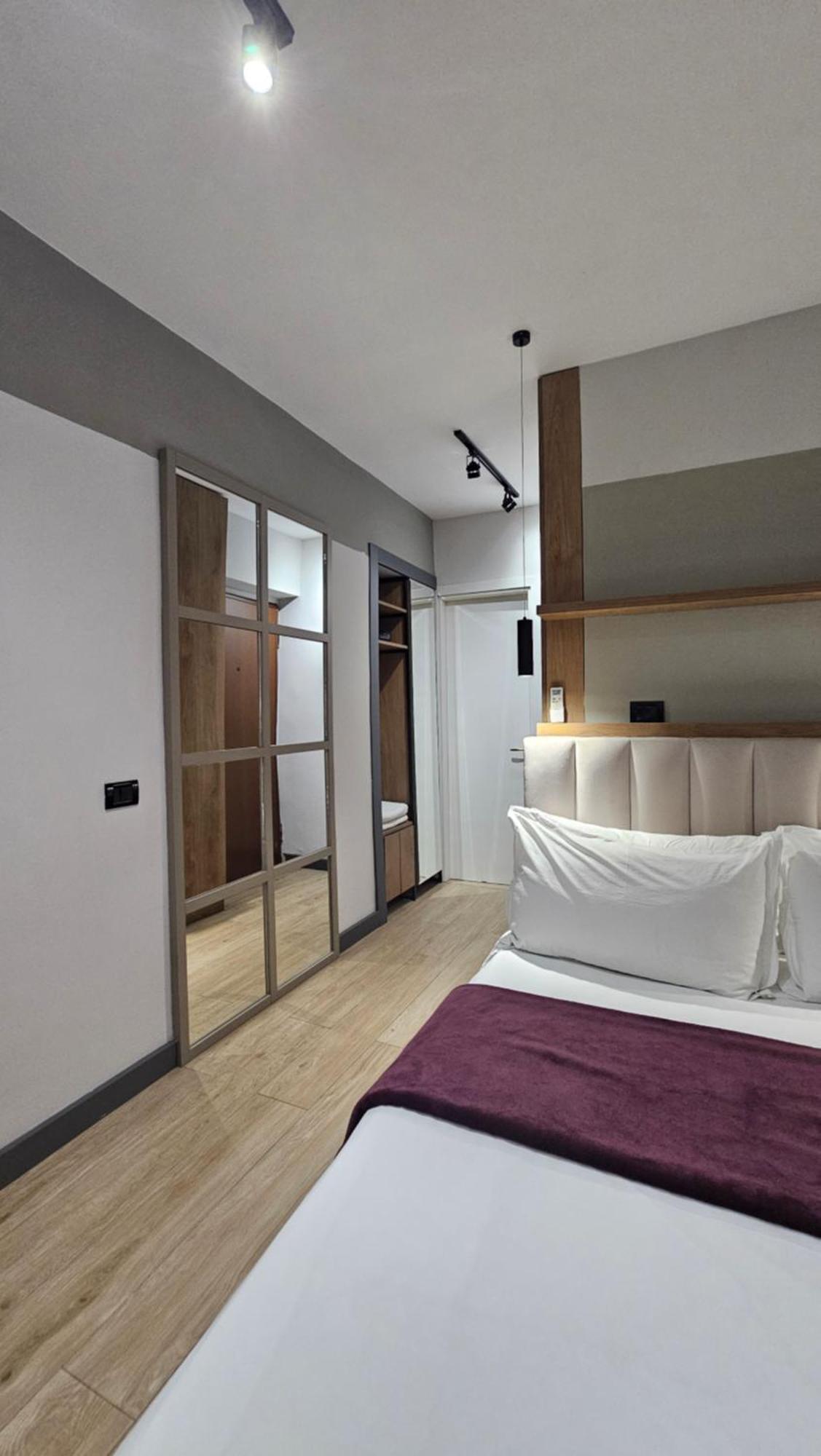 Tam Serviced Studio Apartments Next To Blloku 地拉那 外观 照片