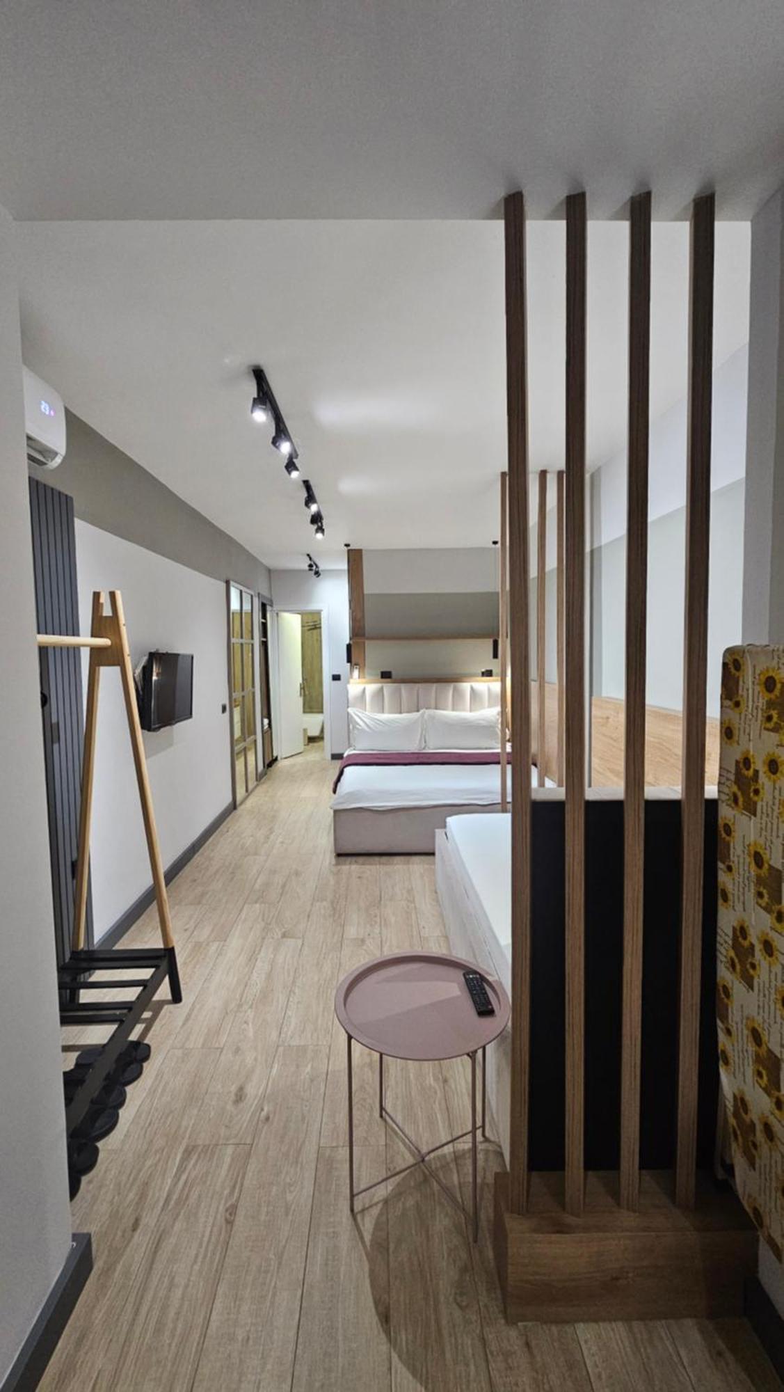 Tam Serviced Studio Apartments Next To Blloku 地拉那 外观 照片